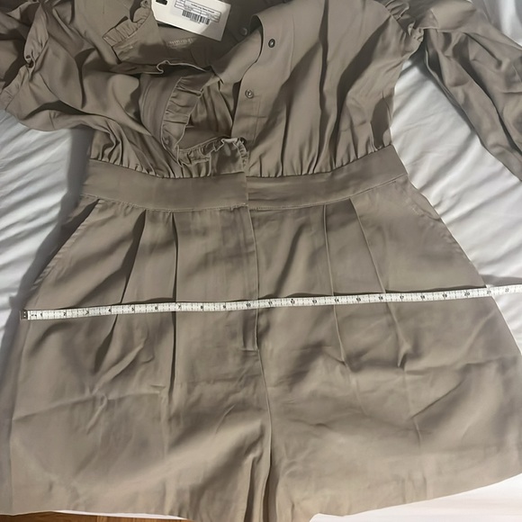 Ruffle romper - Picture 10 of 10